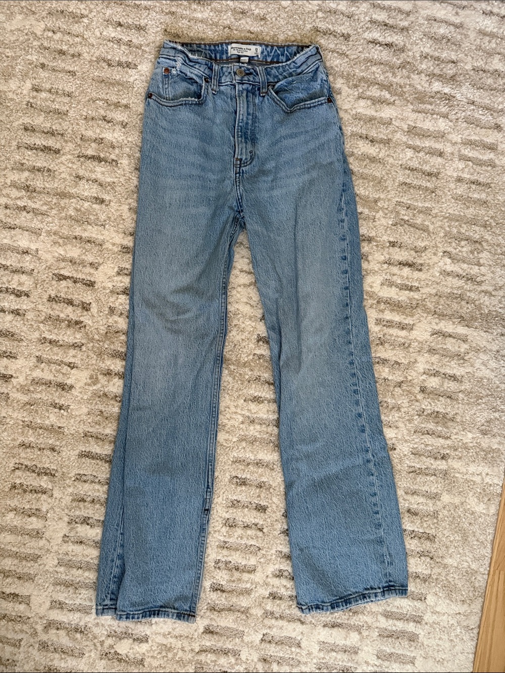Abercrombie 90s Relaxed Jean High Rise curve love